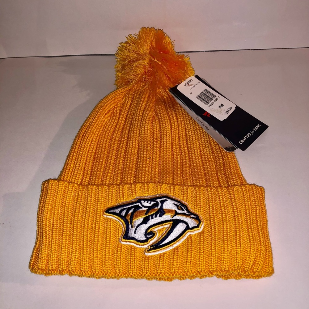 NEW Nashville Predators Hat Beanie NHL Knit Pom